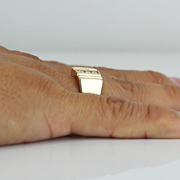 Vintage 14K Yellow Gold and Diamond Men's Art Deco Cocktail Anniversary Ring - Picture 6 of 7